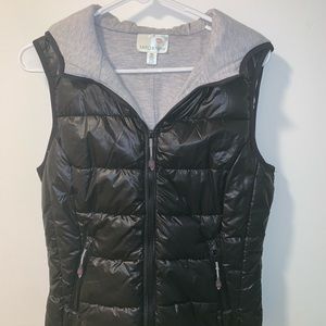 Black puffer vest